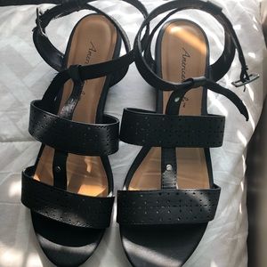 American Eagle Black Gladiator Sandals